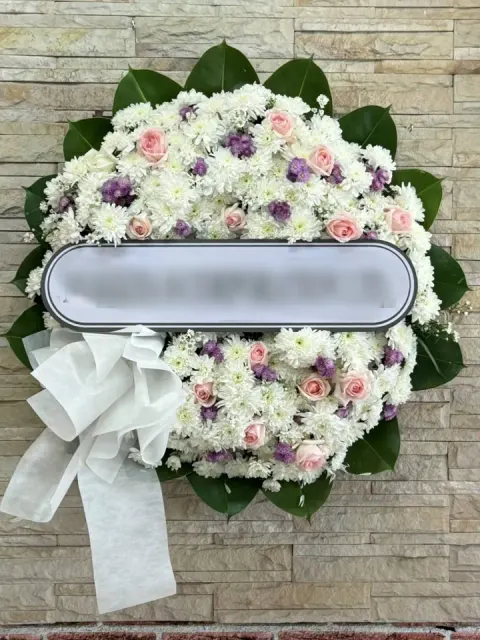 พวงหรีดกุหลาบ โทนขาวพีชม่วง