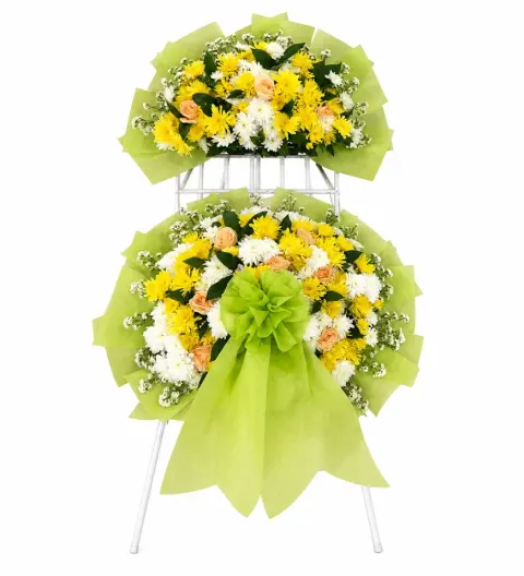 พวงหรีดกุหลาบ โทนเขียวเหลืองขาว