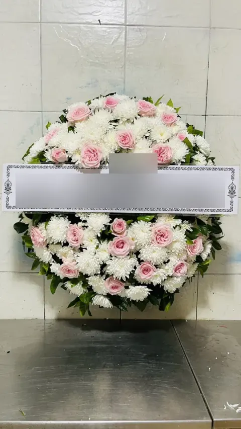 พวงหรีดกุหลาบ โทนขาวชมพู