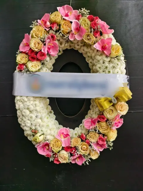 พวงหรีดกล้วยไม้ โทนชมพูขาว