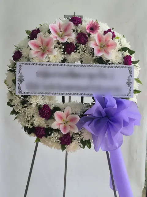 พวงหรีดลิลลี่ โทนม่วงชมพูขาว