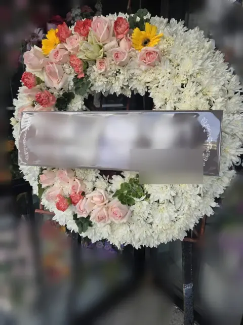พวงหรีดกุหลาบ โทนชมพูพีชขาว