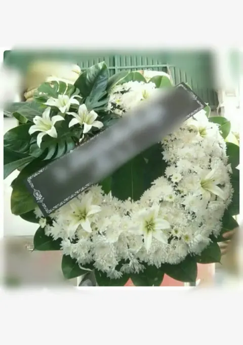 พวงหรีดลิลลี่ โทนเขียวขาว