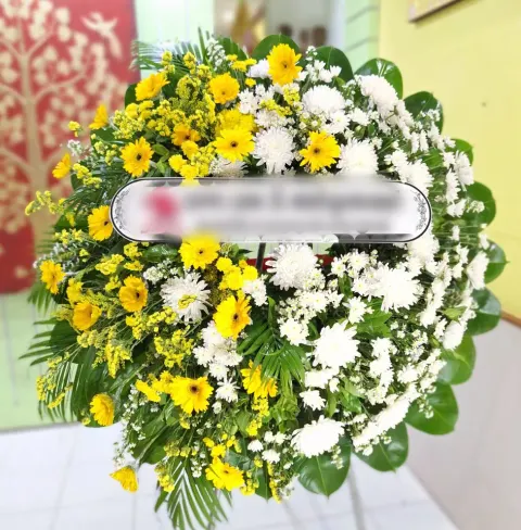 พวงหรีดเยอบีร่า โทนครีมเหลืองเขียว