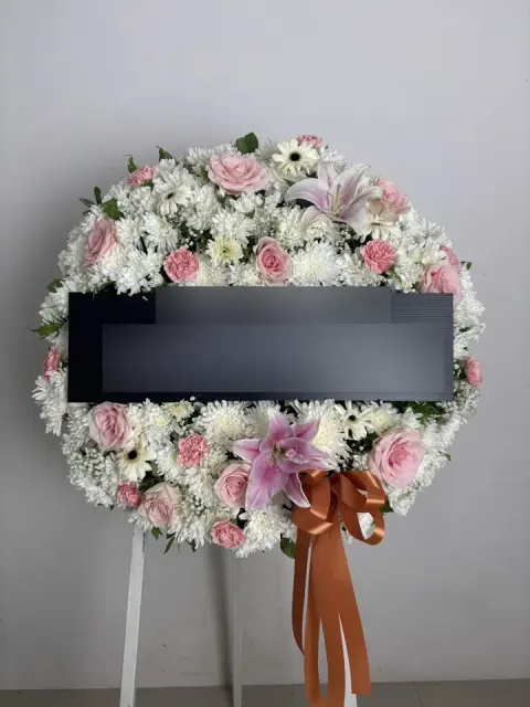พวงหรีดลิลลี่ โทนขาวชมพูส้ม