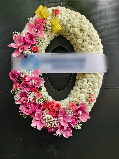พวงหรีดกล้วยไม้ โทนชมพูขาว