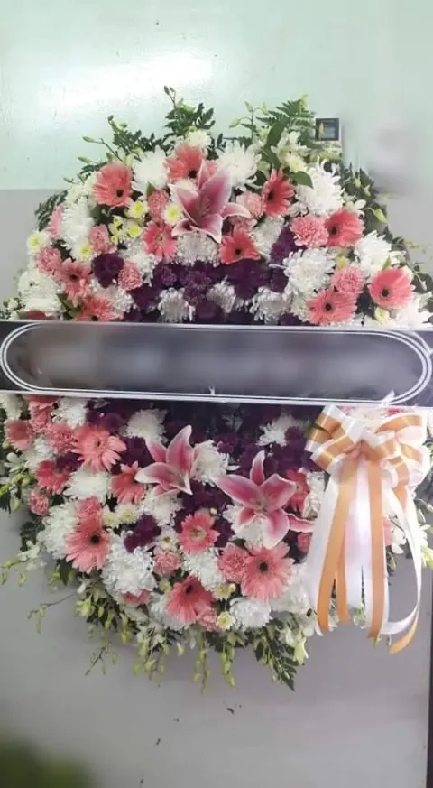 พวงหรีดกล้วยไม้ โทนขาวม่วงชมพู