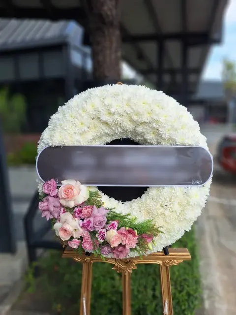พวงหรีดกุหลาบ โทนขาวชมพู
