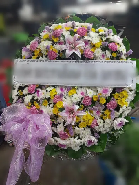 พวงหรีดลิลลี่ โทนม่วงชมพูเหลือง