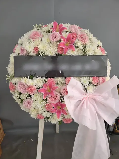 พวงหรีดลิลลี่ โทนชมพูขาว