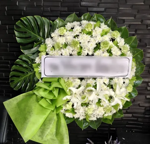 พวงหรีดลิลลี่ โทนขาวล้วน