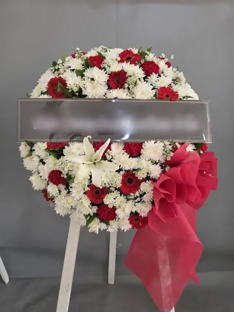 พวงหรีดลิลลี่ โทนแดงขาว