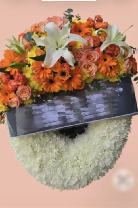 พวงหรีดลิลลี่ โทนส้มขาว