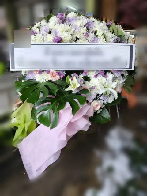 พวงหรีดลิลลี่ โทนขาวชมพูม่วง