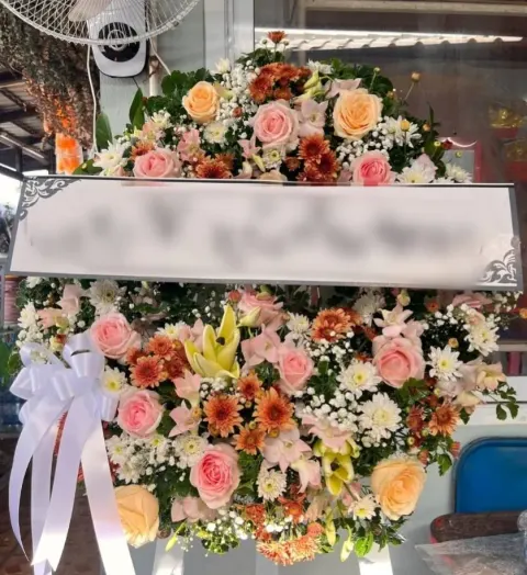 พวงหรีดลิลลี่ โทนชมพูส้มขาว